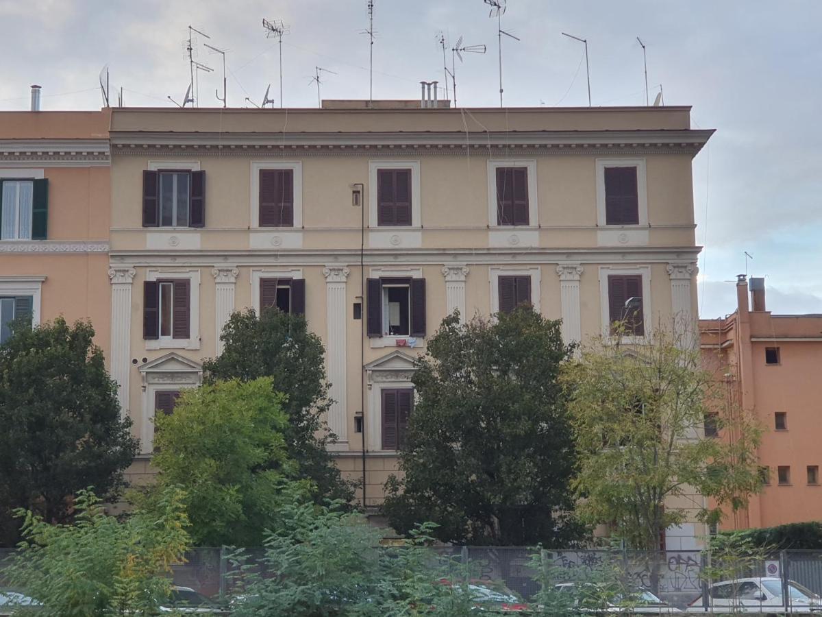 Апартаменты Casa Menna Рим Экстерьер фото
